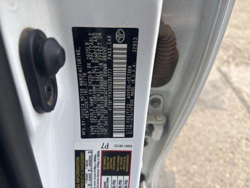 Super White 2017 Toyota Camry SE