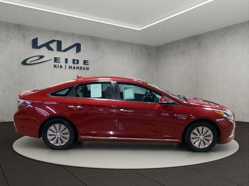 2016 Hyundai SONATA Hybrid SE