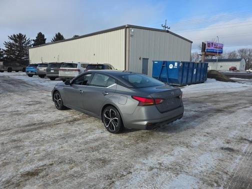 2024 Nissan Altima SR FWD