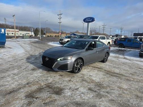 2024 Nissan Altima SR FWD