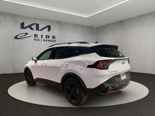 Glacial White Pearl 2026 Kia Sportage X-Line