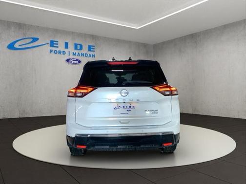 2025 Nissan Rogue Platinum