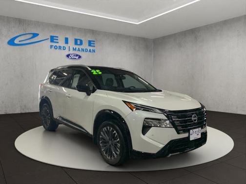 2025 Nissan Rogue Platinum
