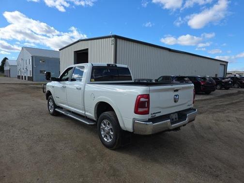 2022 RAM 3500 Laramie Crew Cab 4x4 6'4' Box