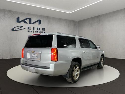 2016 Chevrolet Suburban LT