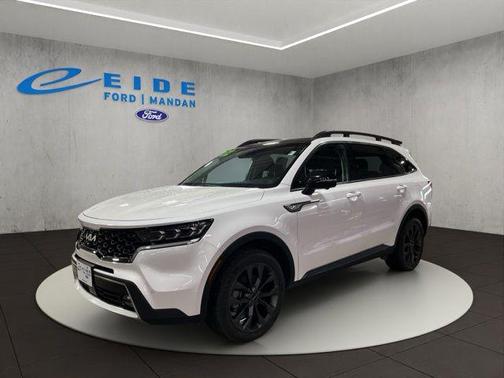 Glacial White Pearl 2022 Kia Sorento SX