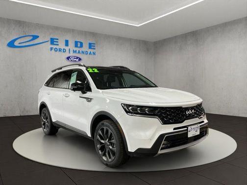Glacial White Pearl 2022 Kia Sorento SX