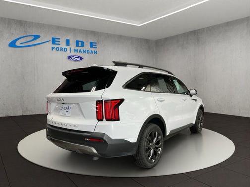 Glacial White Pearl 2022 Kia Sorento SX