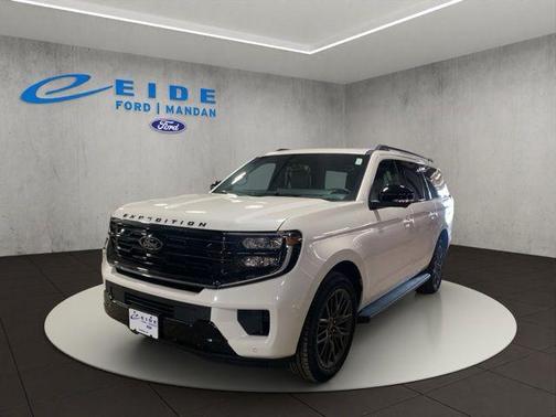 Star White Metallic Tri-Coat 2026 Ford Expedition Max Platinum