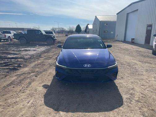 2025 Hyundai ELANTRA Sport