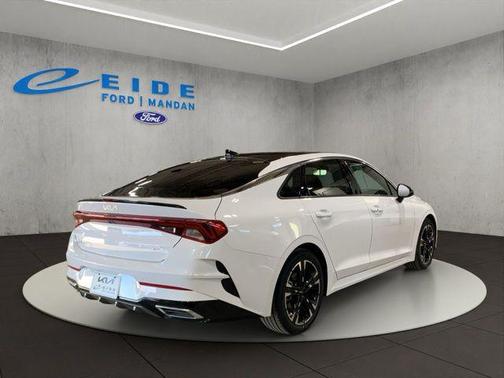 Glacial White Pearl 2023 Kia K5 GT-Line