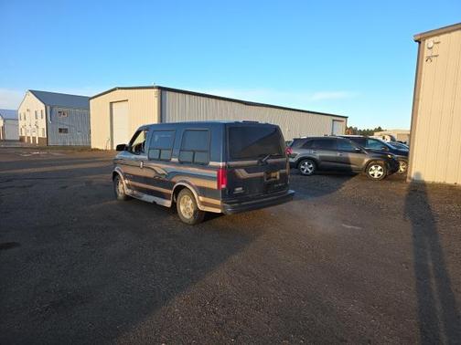 1999 Chevrolet Astro Base