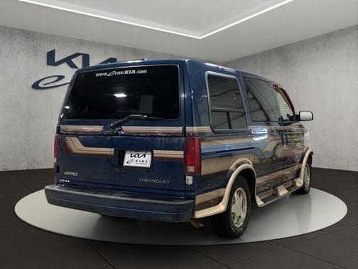 1999 Chevrolet Astro Base