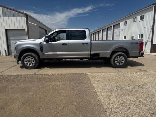 Iconic Silver Metallic 2024 Ford F-250 XLT