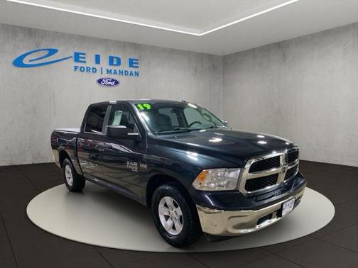 2019 RAM 1500 SLT