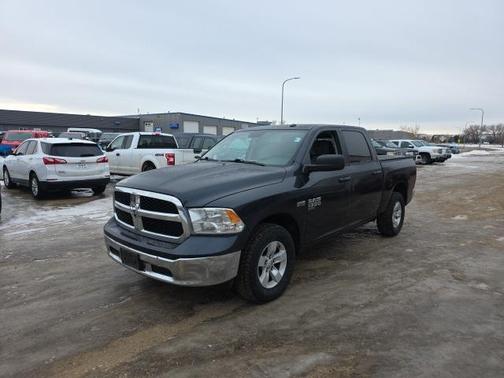 2019 RAM 1500 SLT