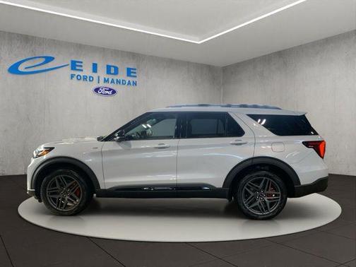 White 2026 Ford Explorer ST-Line