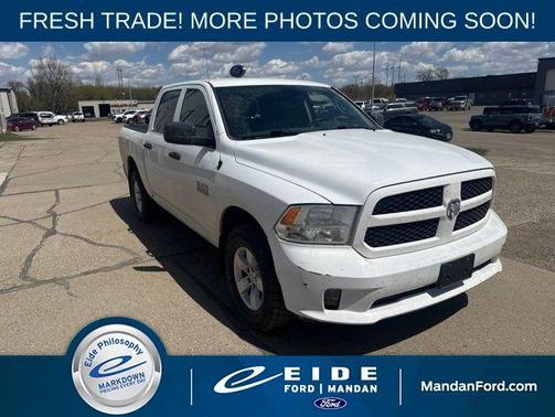 Brilliant Black Crystal Pearlcoat 2017 RAM 1500 Express