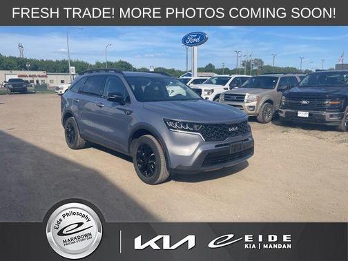 Everlasting Silver 2023 Kia Sorento S