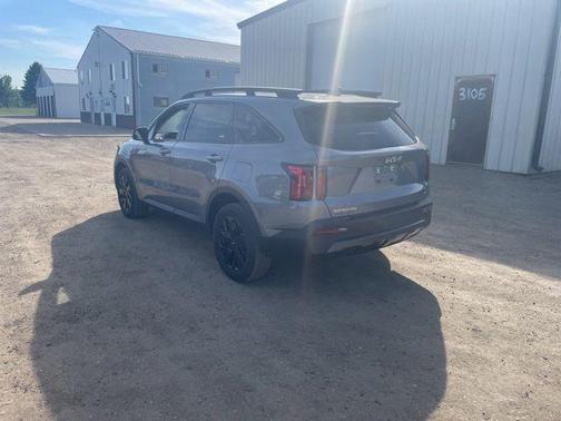 Everlasting Silver 2023 Kia Sorento S
