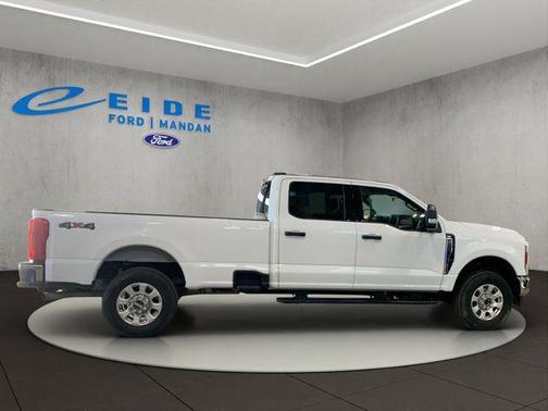 White 2024 Ford F-250 XLT