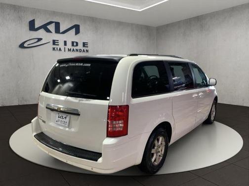 2008 Chrysler Town & Country Touring