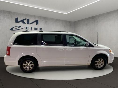 2008 Chrysler Town & Country Touring