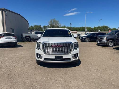 Summit White 2024 GMC Yukon XL Denali