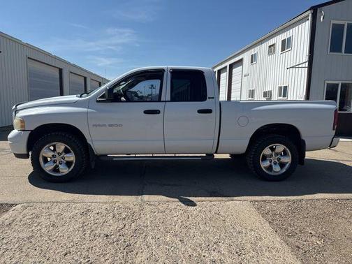 White 2002 Dodge Ram 1500 SLT