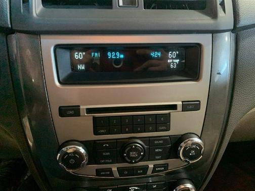 Black 2012 Ford Fusion SEL