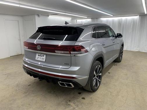 2024 Volkswagen Atlas Cross Sport 2.0T SEL Premium