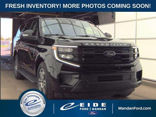 Black Metallic 2025 Ford Expedition Active
