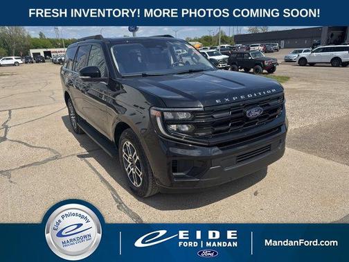Black Metallic 2025 Ford Expedition Active