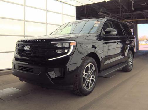 Black Metallic 2025 Ford Expedition Active