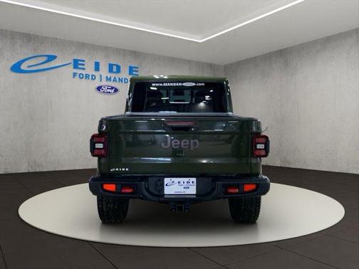 Sarge Green Clearcoat 2021 Jeep Gladiator Rubicon