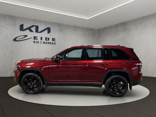 Velvet Red Pearlcoat 2023 Jeep Grand Cherokee Altitude