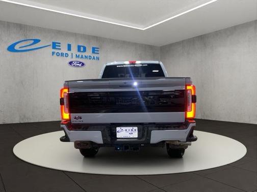 2025 Ford F-250 Platinum