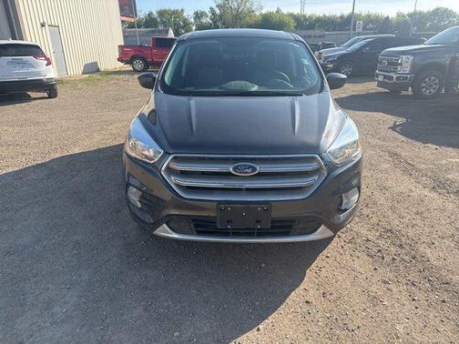 Ruby Red Metallic Tinted Clearcoat 2017 Ford Escape SE