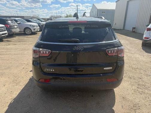 Diamond Black Crystal Pearlcoat 2019 Jeep Compass Latitude