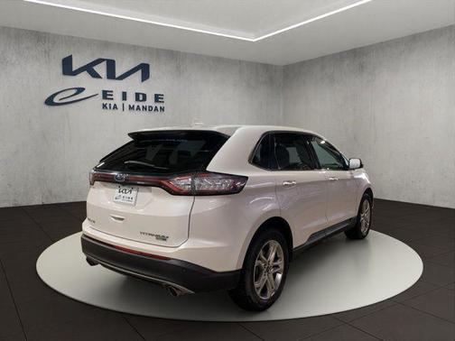 White Platinum Metallic Tri-Coat 2018 Ford Edge Titanium