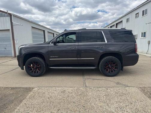 Iridium Metallic 2018 GMC Yukon Denali
