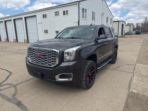 Iridium Metallic 2018 GMC Yukon Denali