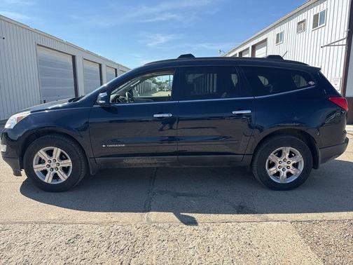 Dark Blue Metallic 2009 Chevrolet Traverse LT