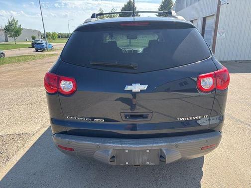 Dark Blue Metallic 2009 Chevrolet Traverse LT