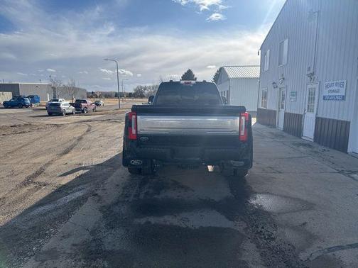 Agate Black Metallic 2025 Ford F-450 Platinum