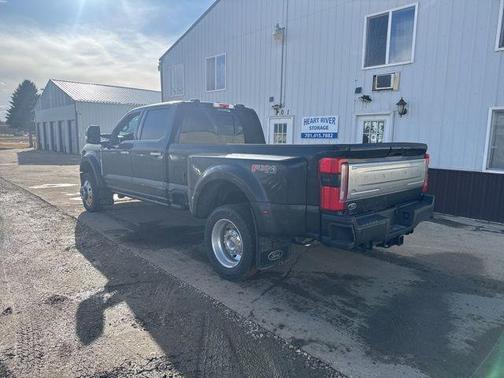 Agate Black Metallic 2025 Ford F-450 Platinum