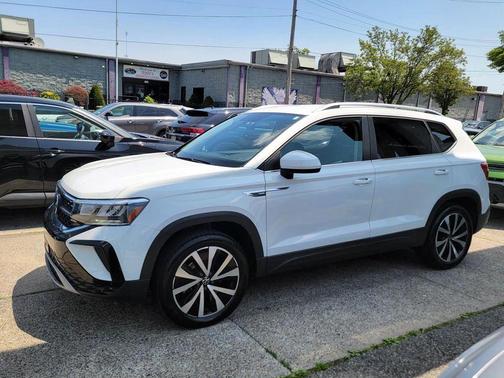 2022 Volkswagen Taos 1.5T SE