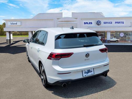 2022 Volkswagen Golf GTI 2.0T S