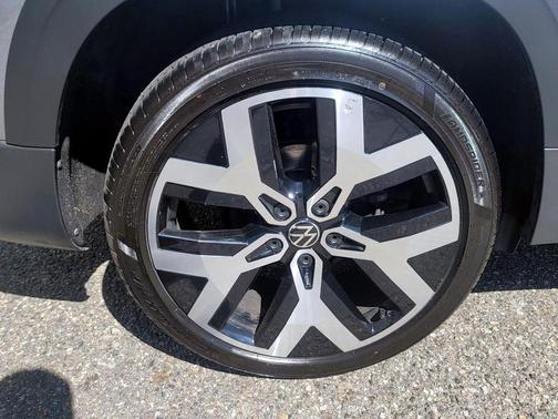 2023 Volkswagen Taos 1.5T SEL