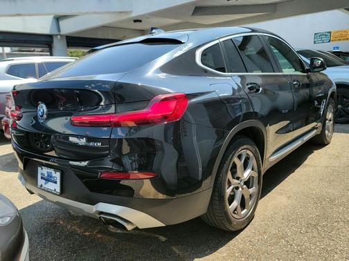 2022 BMW X4 xDrive30i